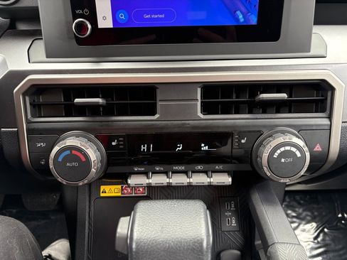 Certified 2025 Toyota 4Runner TRD Off-Road AWD/4WD image 27