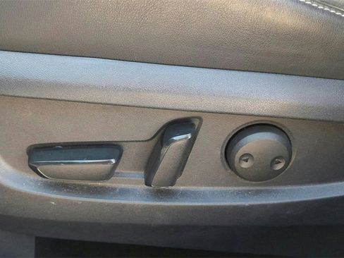 Used 2019 INFINITI QX50 Luxe w/ Navigation Package image 18