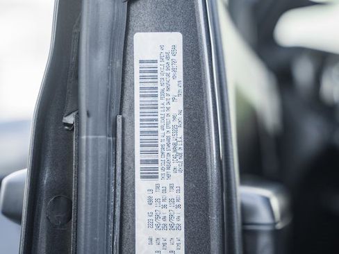 Used 2020 Jeep Wrangler Sport image 37