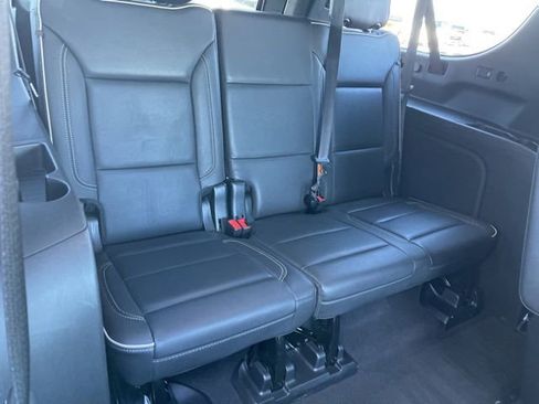 Used 2022 GMC Yukon XL SLT w/ SLT Premium Package image 20