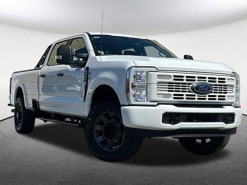 Used 2024 Ford F250 XL w/ XL Off-Road Package AWD/4WD image 2