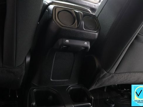 Used 2020 Jeep Wrangler Unlimited Sport S image 24