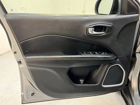 Used 2019 Jeep Compass Latitude w/ Popular Equipment Group image 13