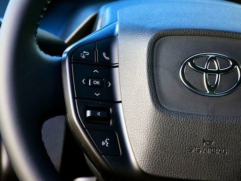 New 2026 Toyota Prius LE image 13