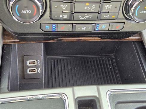 Certified 2019 Ford F150 Lariat image 27