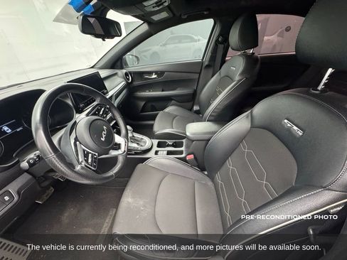 Used 2023 Kia Forte GT-Line w/ GT-Line Premium Package FWD image 9