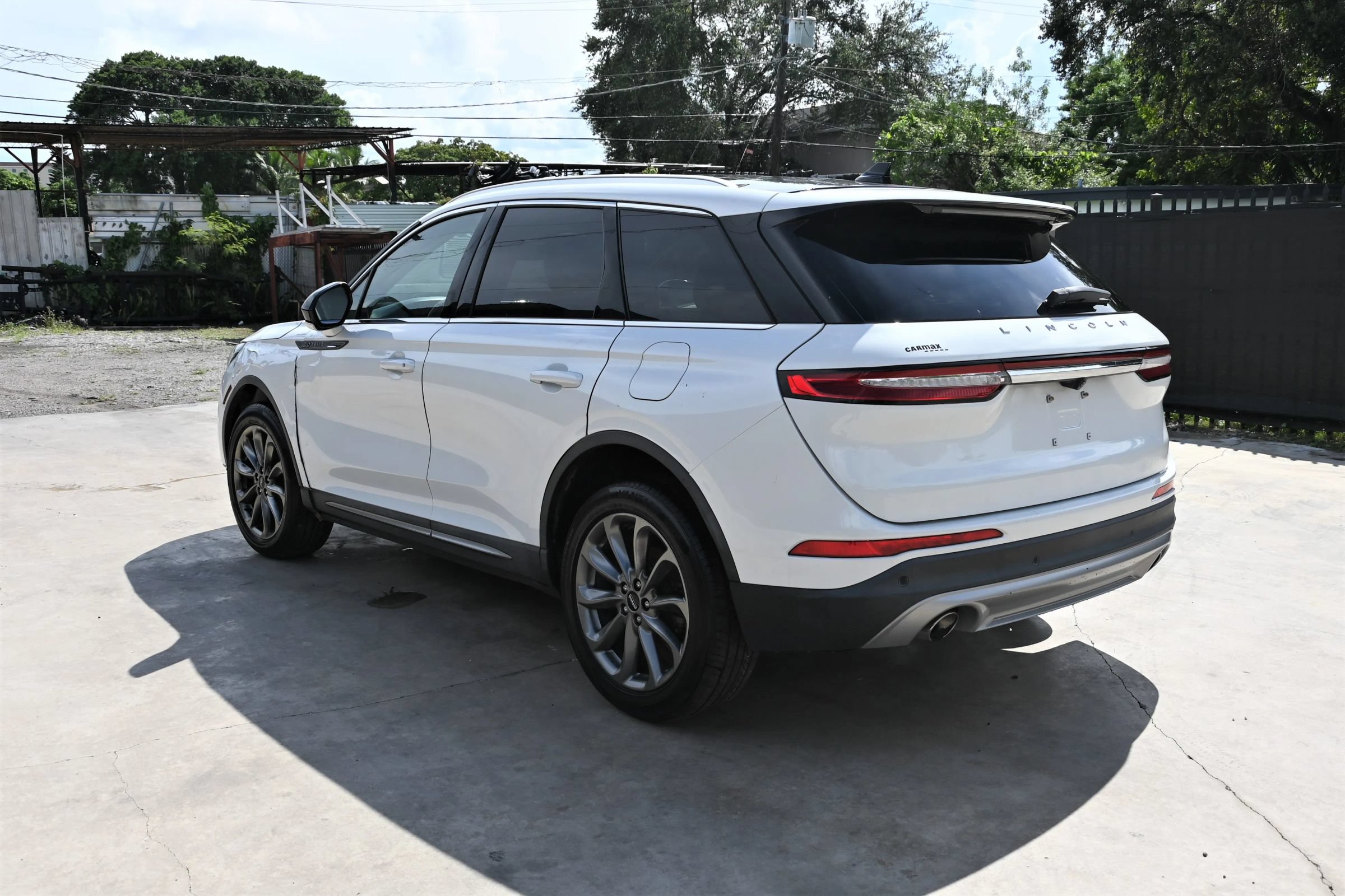 Used 2021 Lincoln Corsair FWD w/ Premium Package image 5