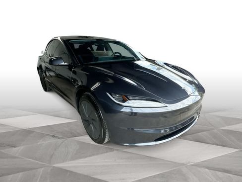 Used 2025 Tesla Model 3 RWD image 2