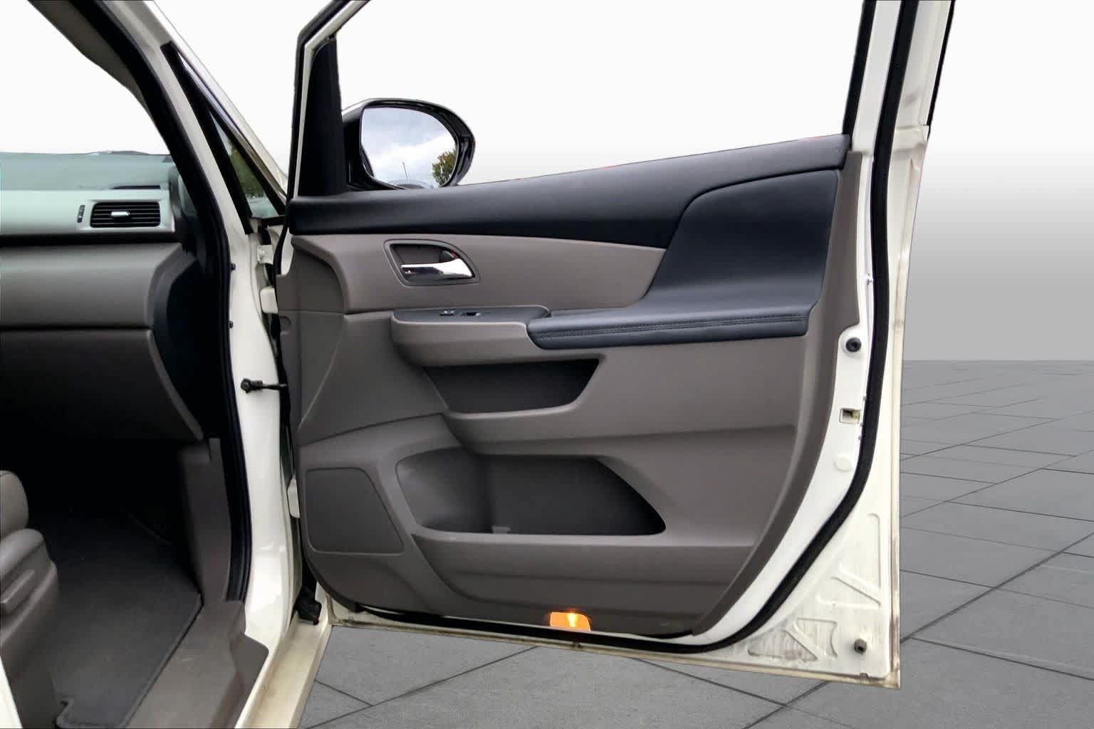 Used 2016 Honda Odyssey Touring image 23