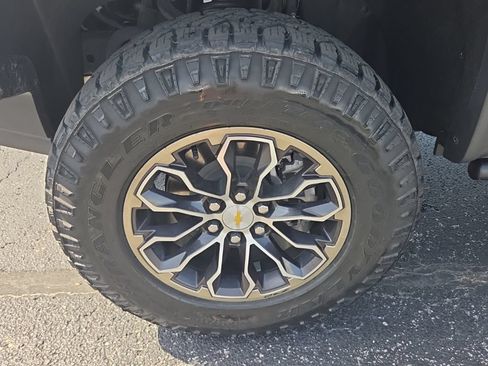 Used 2022 Chevrolet Colorado ZR2 AWD/4WD image 17