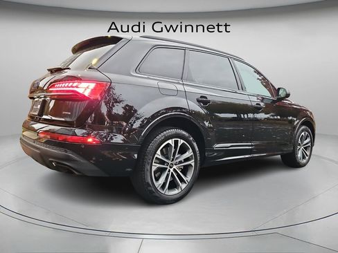 Certified 2025 Audi Q7 2.0T Premium w/ Convenience Plus Package image 7