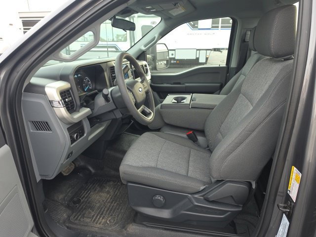 Used 2026 Ford F250 XL w/ Snow Plow/Camper Package AWD/4WD image 9