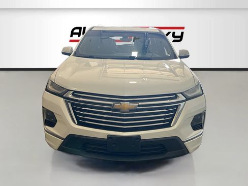 Used 2022 Chevrolet Traverse Premier AWD/4WD image 2