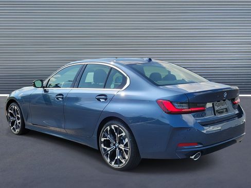 New 2026 BMW 330i Sedan w/ Convenience Package RWD image 4