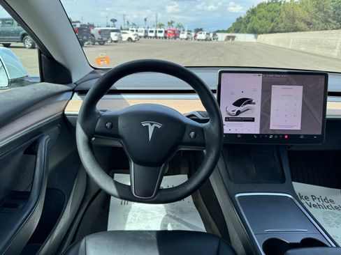 Used 2022 Tesla Model 3 Long Range AWD/4WD image 16