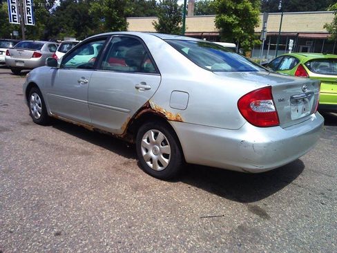 Used 2003 Toyota Camry LE FWD image 4