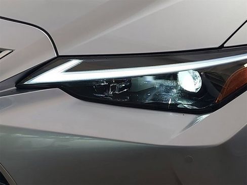Used 2025 Lexus IS 300 w/ Comfort Package image 39