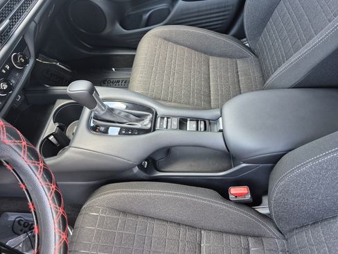 Used 2023 Honda HR-V LX image 22