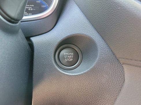 Used 2026 Toyota Corolla Cross XLE FWD image 15