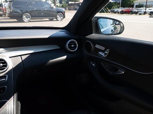 Used 2019 Mercedes-Benz C 300 Sedan image 10