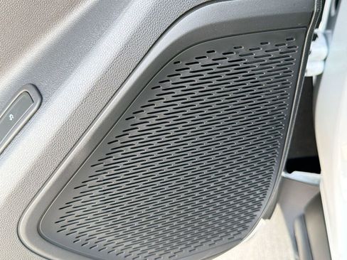 New 2026 Chevrolet Traverse LT w/ Midnight/Sport Edition FWD image 21