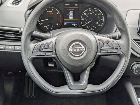 Certified 2025 Nissan Altima 2.5 S image 11