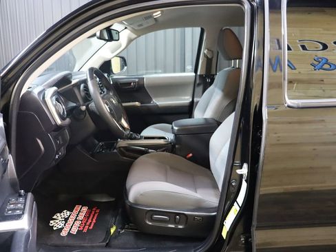 Used 2023 Toyota Tacoma SR5 w/ Technology Package image 38