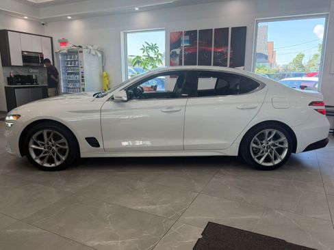 Used 2022 Genesis G70 2.0T AWD/4WD image 4