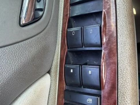 Used 2007 GMC Yukon XL SLE AWD/4WD image 16