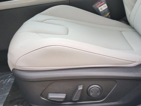 New 2026 Hyundai Elantra Limited w/ Cargo Package FWD image 25