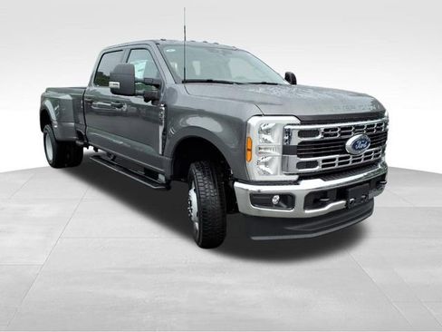 New 2026 Ford F350 XLT w/ 360-Degree Camera Package AWD/4WD image 16