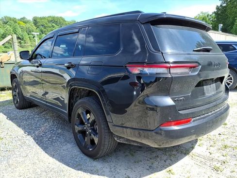 Used 2025 Jeep Grand Cherokee L Altitude AWD/4WD image 9