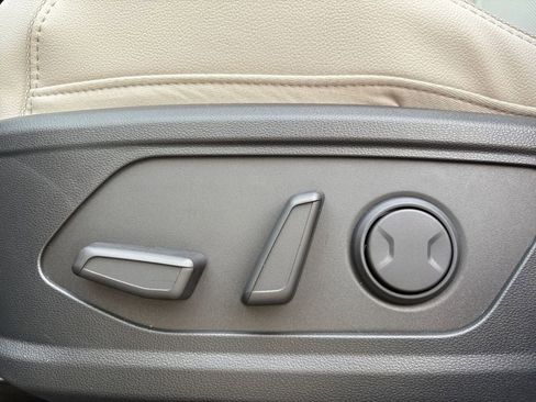 New 2026 Hyundai Tucson Limited FWD image 16