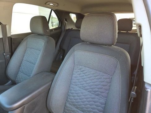 Used 2020 Chevrolet Equinox LT w/ Driver Convenience Package AWD/4WD image 18