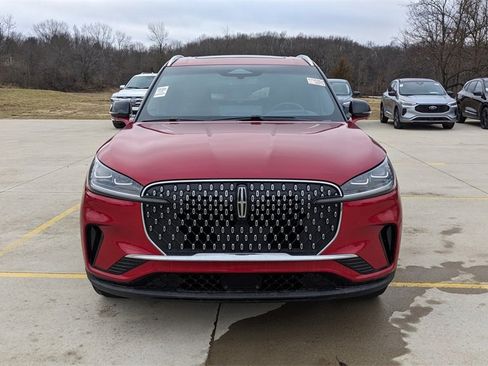 Used 2025 Lincoln Aviator Reserve w/ Equipment Group 201A image 8