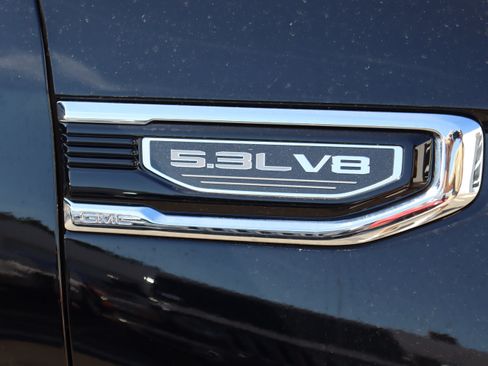 Used 2025 GMC Sierra 1500 SLT AWD/4WD image 12