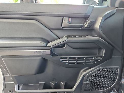 Used 2025 Toyota 4Runner TRD Off-Road Premium image 28