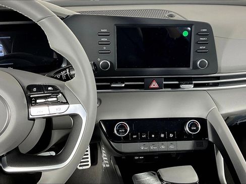 New 2026 Hyundai Elantra Sport FWD image 11