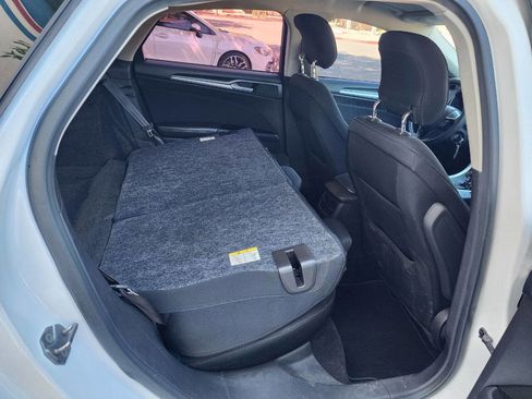 Used 2013 Ford Fusion SE image 18