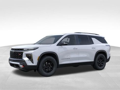 New 2026 Chevrolet Traverse Z71 w/ Enhanced Driving Package AWD/4WD image 2