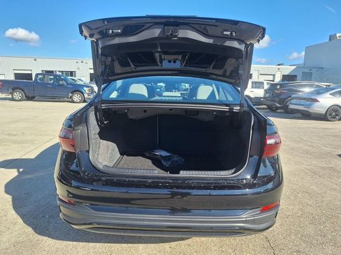 New 2026 Volkswagen Jetta SE FWD image 25