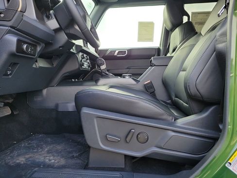 New 2025 Ford Bronco Badlands w/ Sasquatch Package image 17