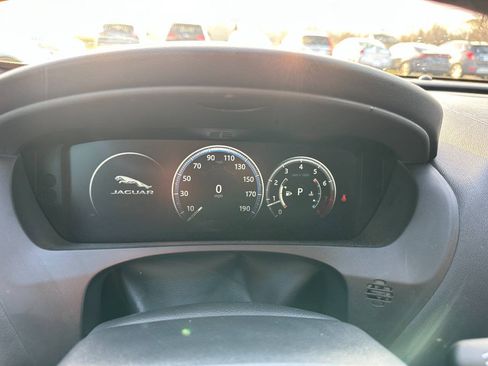 Used 2018 Jaguar F-PACE R-Sport AWD/4WD image 19