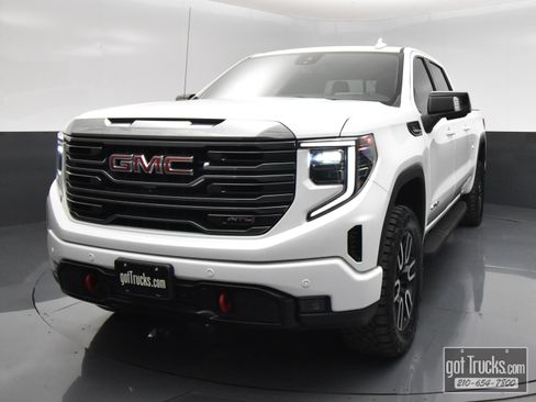 Used 2023 GMC Sierra 1500 AT4 w/ AT4 Premium Package AWD/4WD image 51