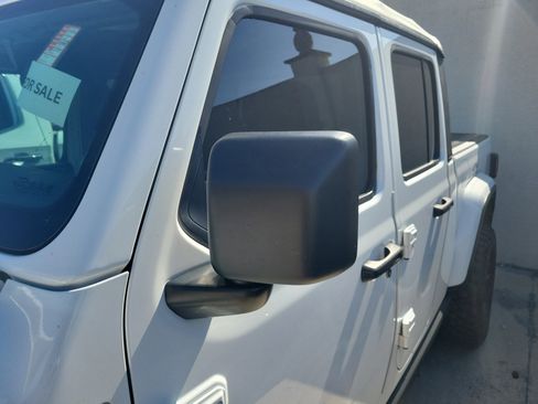 Used 2022 Jeep Gladiator Mojave AWD/4WD image 9
