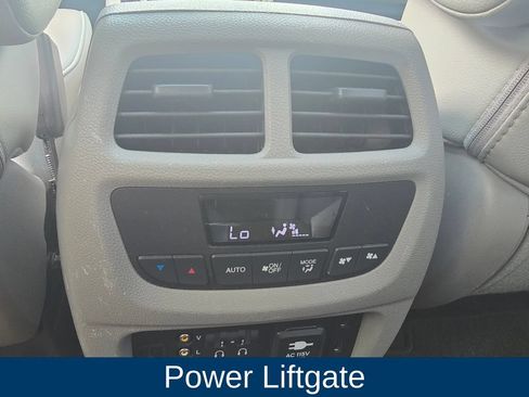 Used 2016 Honda Pilot Touring image 15