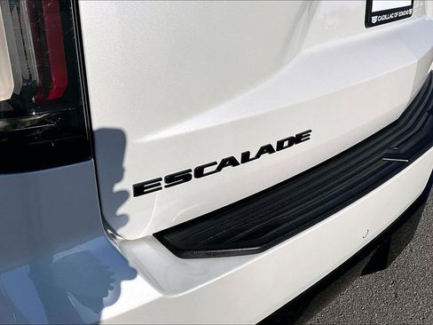 Used 2022 Cadillac Escalade Sport Platinum image 32
