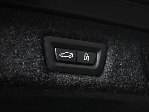 Certified 2023 BMW 530i xDrive w/ Premium Package image 39