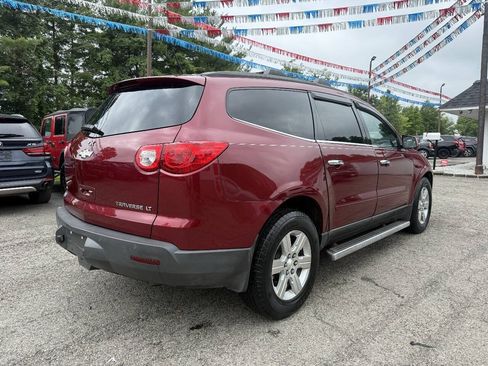 Used 2011 Chevrolet Traverse LT w/ LPO, 'HIT The Road' Package AWD/4WD image 11