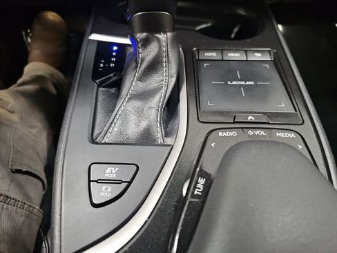 Used 2022 Lexus UX 250h w/ Premium Package AWD/4WD image 23